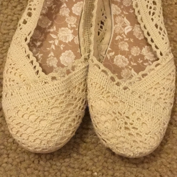 Flats - Picture 1 of 2